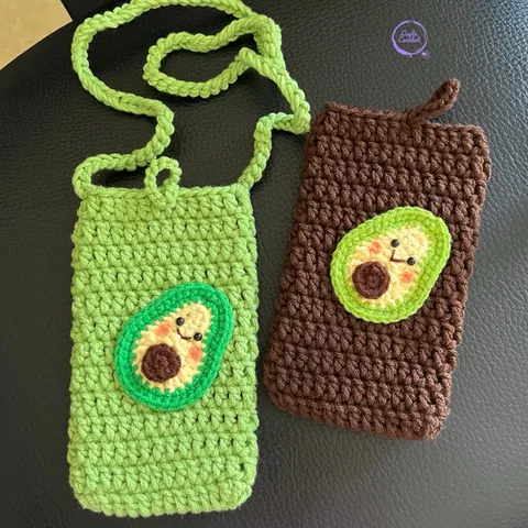 Túi đựng điện thoại hoạ tiết quả bơ, túi đeo chéo, kích thước: 17x10cm, kèm khoá