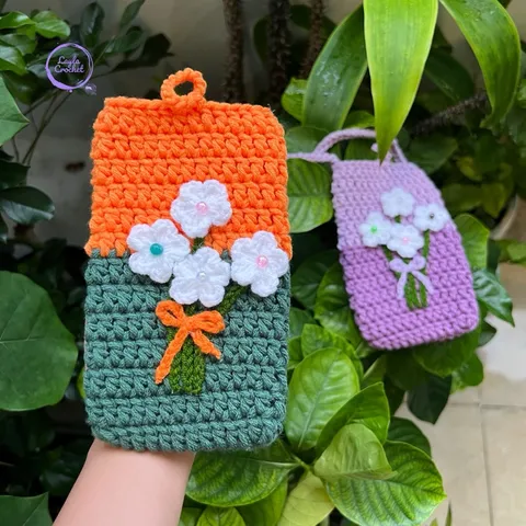 Túi đựng điện thoại, túi len handmade hoạ tiết bó hoa, túi đeo chéo, kích thước: 17x10cm kèm khoá