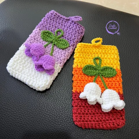 Túi đựng điện thoại hoạ tiết hoa chuông, kích thước: 17x10cm kèm khoá, tuỳ chọn màu sắc