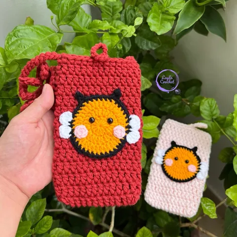 Túi len handmade đựng điện thoại hoạ tiết chú ong má hồng, túi chống sốc, màu sắc tuỳ chọn